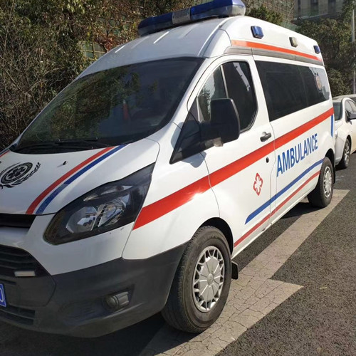 东川品质救护车出租,为您的健康出行负责